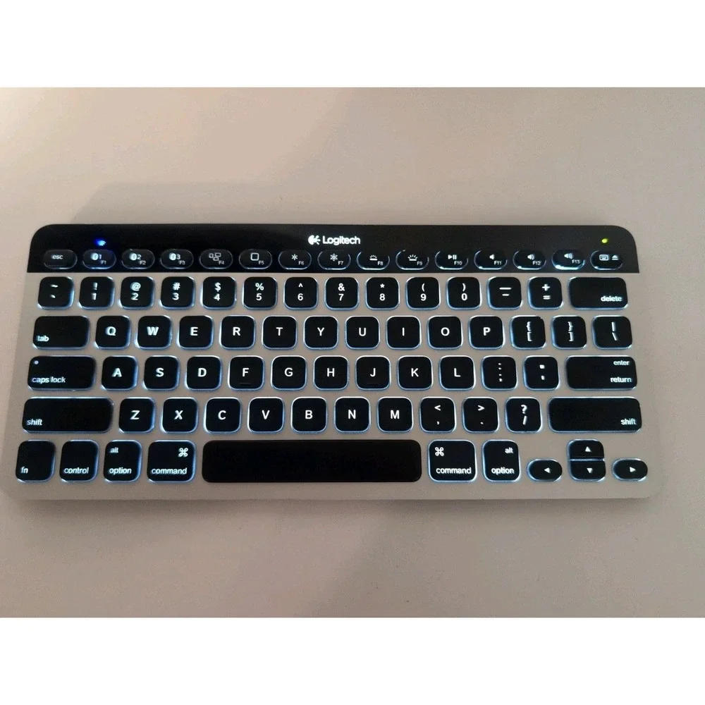 Logitech‎ T651 Rechargeable Bluetooth TrackPad and Easy Switch Keyboard K811
